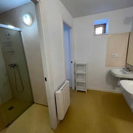 Alberg Os De Balaguer Hostel *